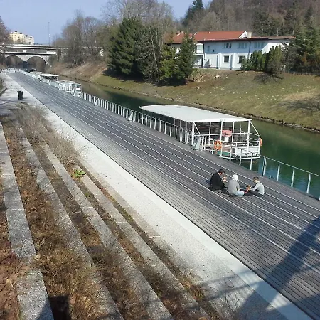 吾卢布尔雅那一室公寓